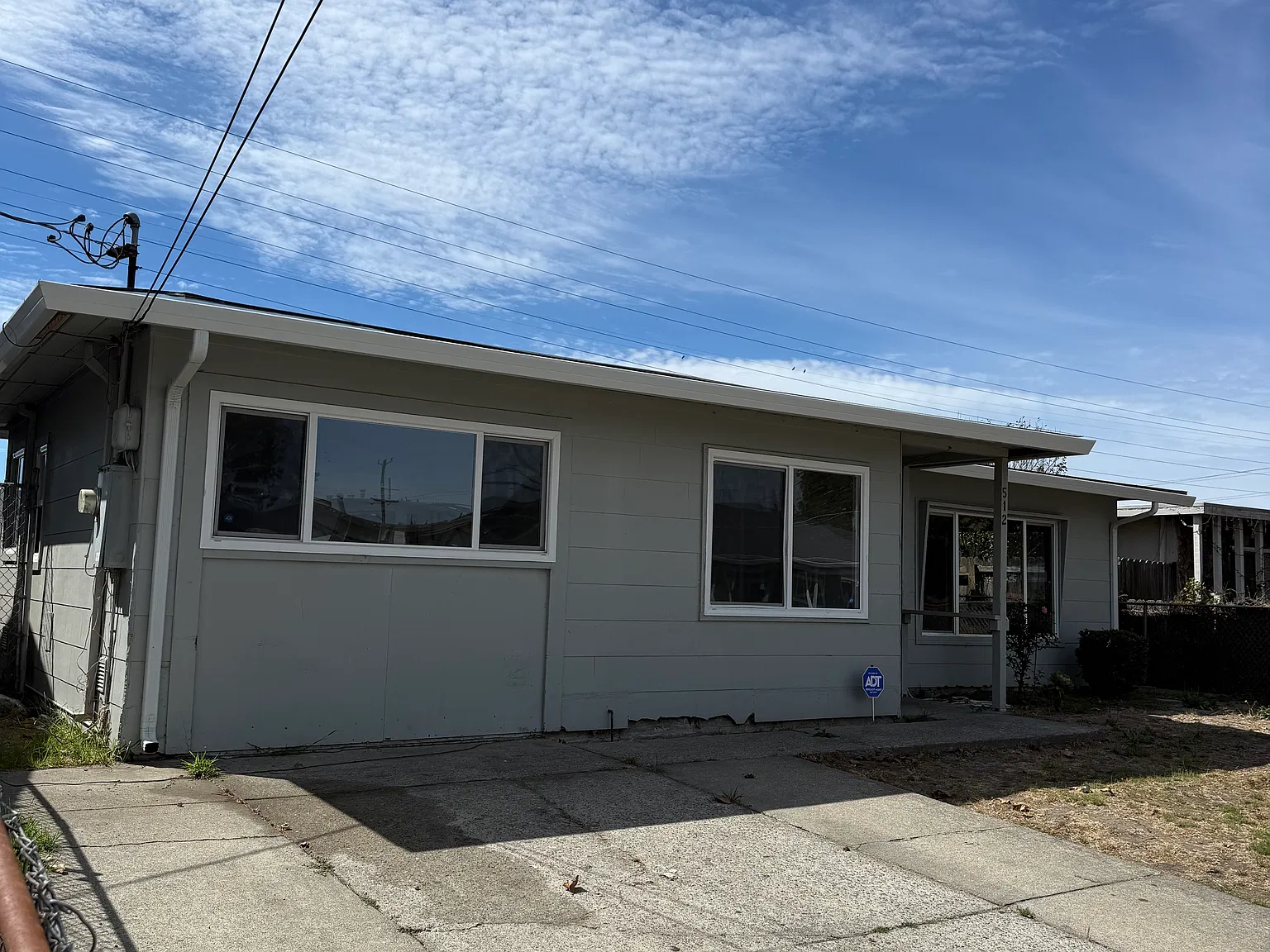 3 bed, 1022 sqft, $2,550 — Photo 1