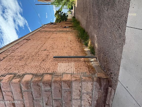 4th image of 109 N Kinsley Ave