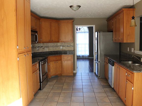 5th image of 1688 Putnum Dr