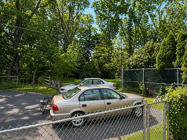 1664 Whitehall Ave — Photo 17
