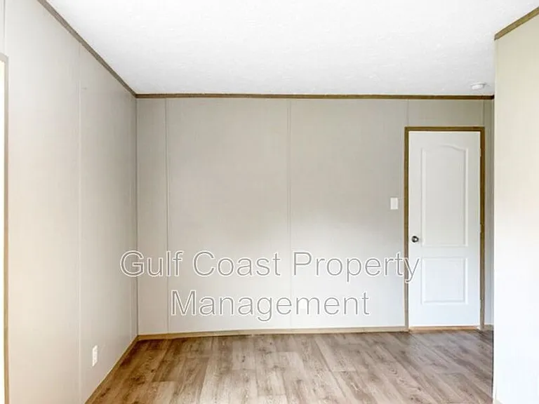 6293 Gewant Blvd — Photo 10