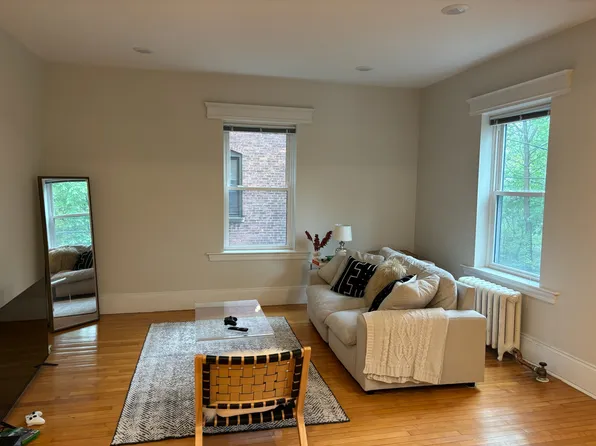1110 Beacon St, Brookline, MA