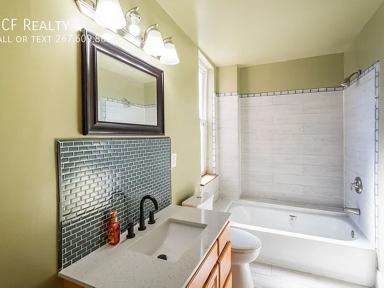 5426 W Jefferson St — Photo 14
