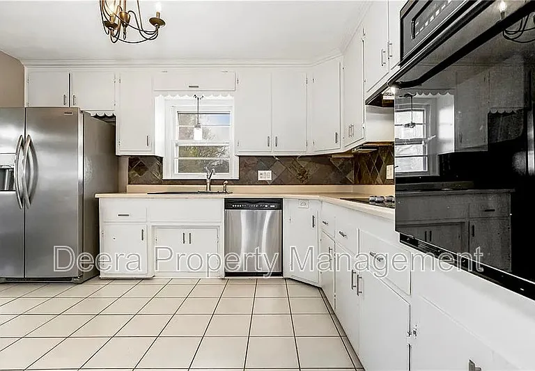 1305 Craig Dr — Photo 8