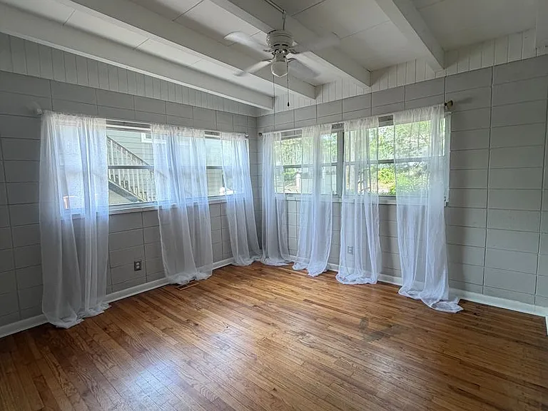 717 Edgewood Street Duplex — Photo 8