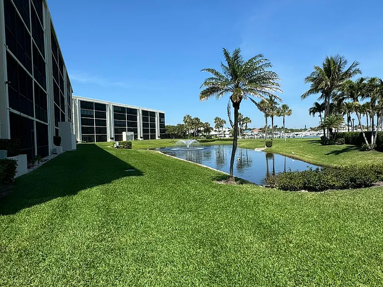 200 Intracoastal Pl #404 — Photo 40