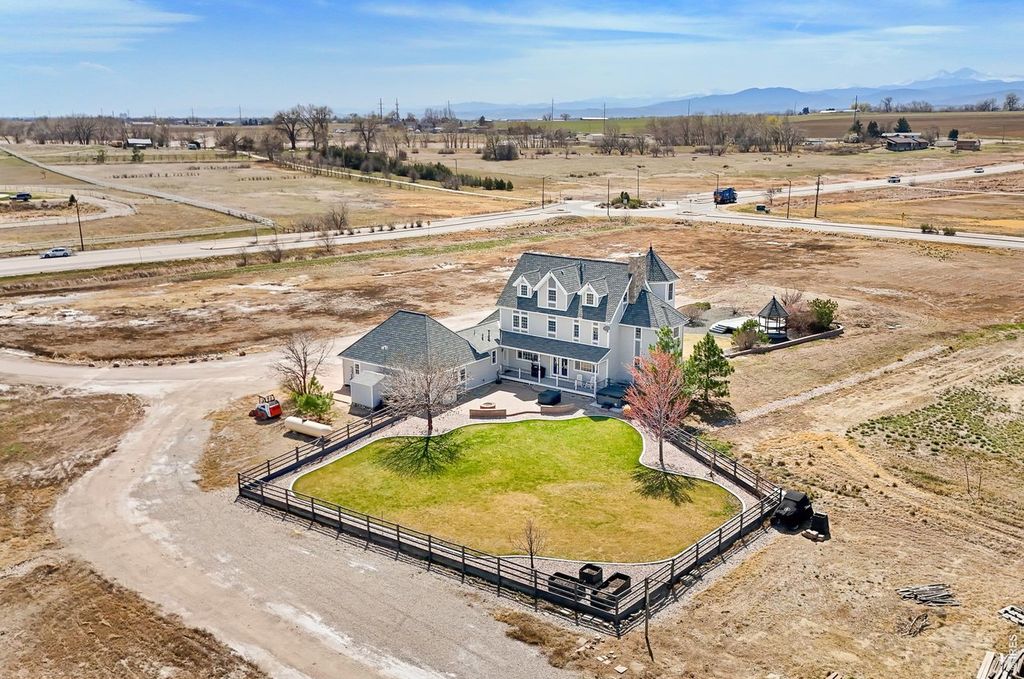 2224 E County Road 30