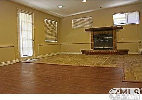 5th image of 3415 Montrose Ave