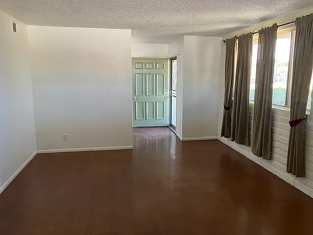 2942 W Madras Ln — Photo 8