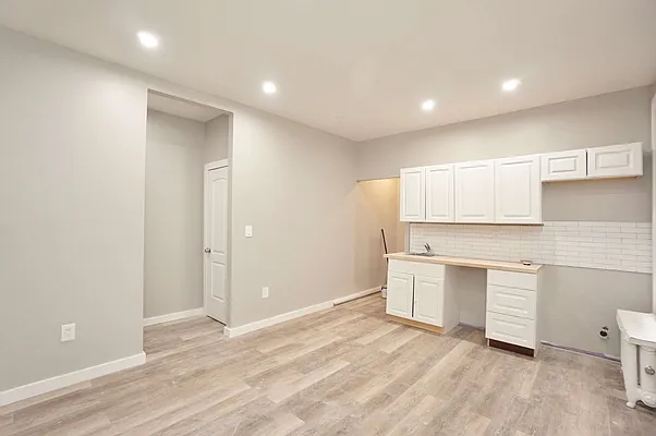 Rented by BRICK & GALO REALTY CORP | media 23