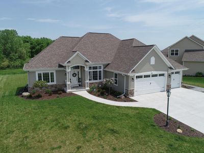 9210 S Wild Berry Way, Franklin, WI, 53132