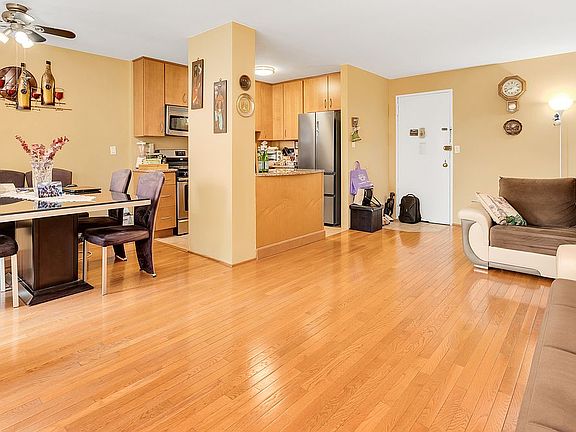 5th image of 2928 W 5th St #16E