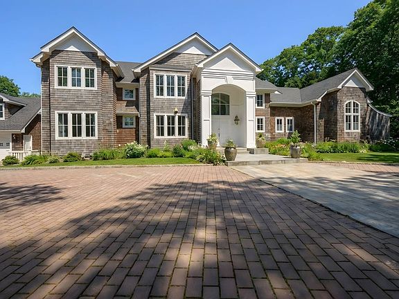 3rd image of 2136 Deerfield Rd