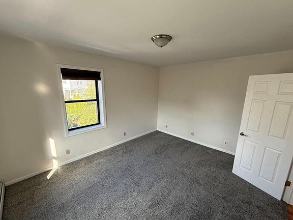 5th image of 16 Hall Pl APT 3B