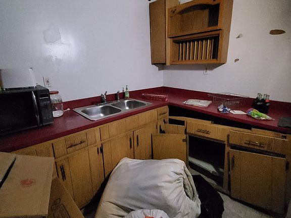 4th image of 453 N Hamlin Ave