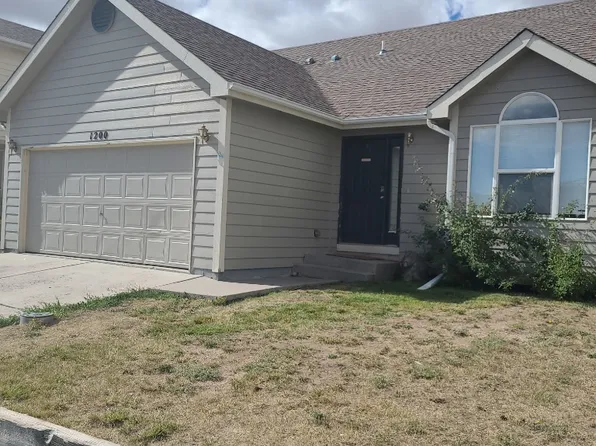 1200 Sonata Ln, Cheyenne, WY 82007