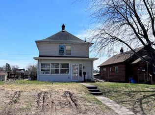 102 4th St, Proctor, MN 55810