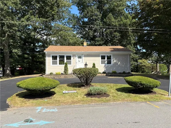 1 Colony Dr, Johnston, RI 02919