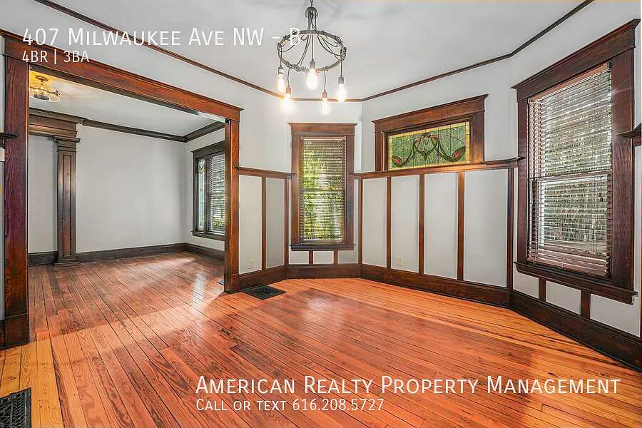 4 bed, 2.5 bath, 1747 sqft, $2,700 — Photo 4