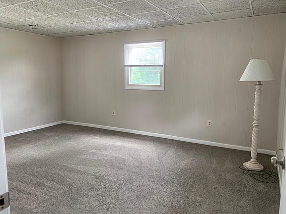 5th image of 4-702 W Main St Unit 4