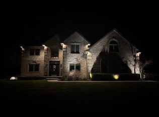 21720 Dean St, Brownstown, MI 48174