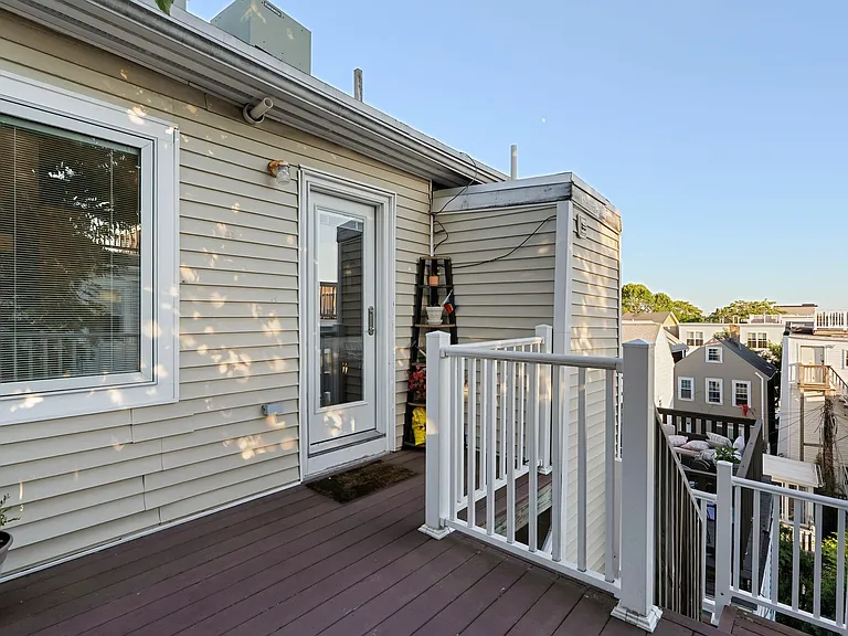 7 Brewster St #3 — Photo 19