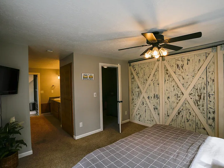 1555 SW Gilson Ct — Photo 22