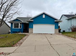 4609 S Galway Ave, Sioux Falls, SD 57106