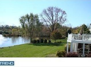 708 Willowbend Dr, Blue Bell, PA 19422