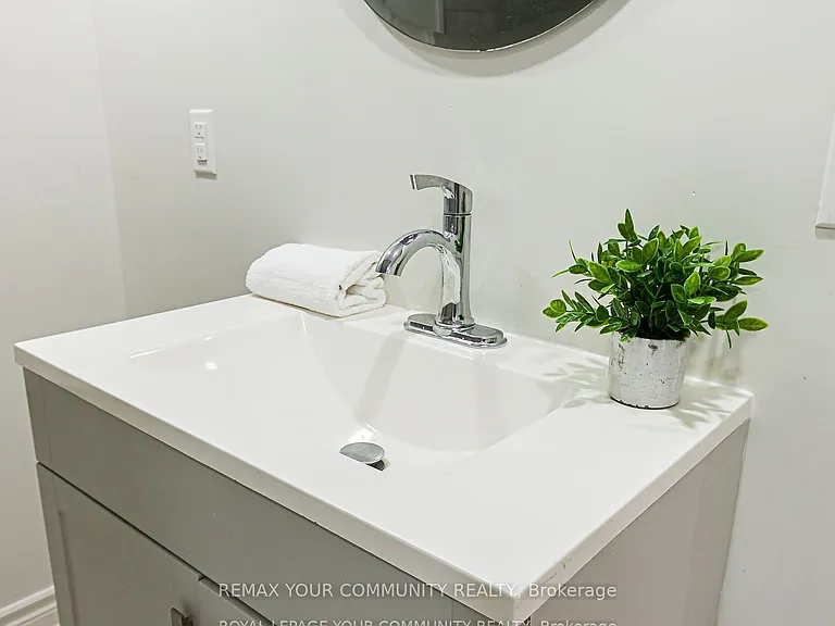 33 Durness Ave #BASEMENT — Photo 25