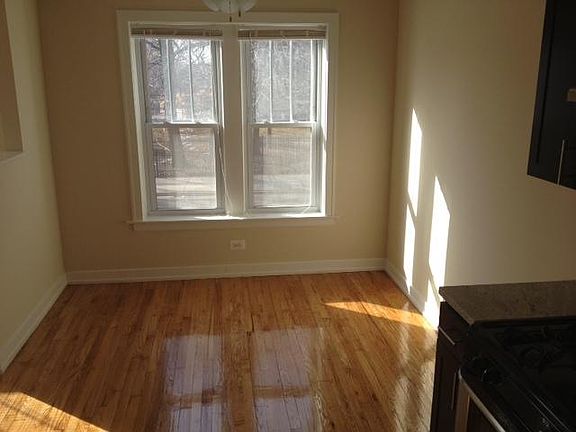 5th image of 2010 W Foster Ave APT 2B