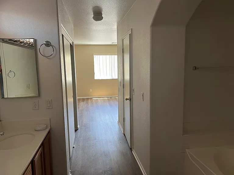 9471 Perennial View Ave — Photo 13