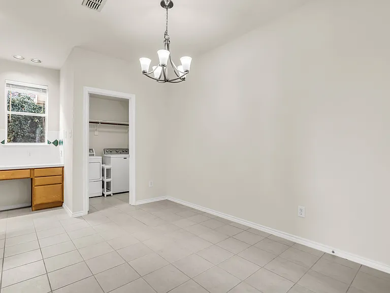2429 Clear Field Dr — Photo 40