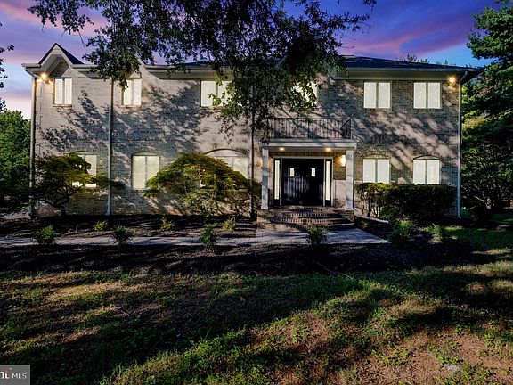 3rd image of 20901 Merle Dr