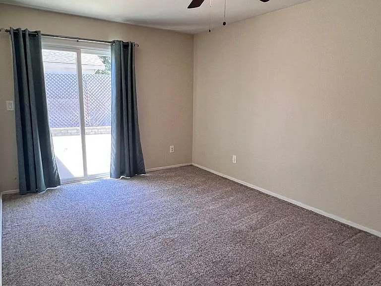3817 Rotterdam Ave — Photo 13