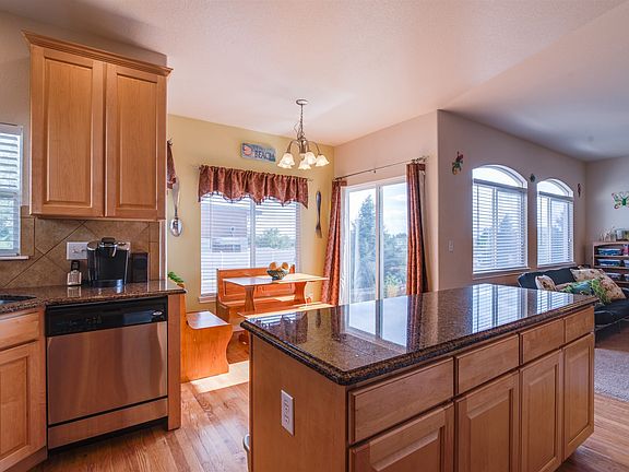 Opens up into Family Rm!