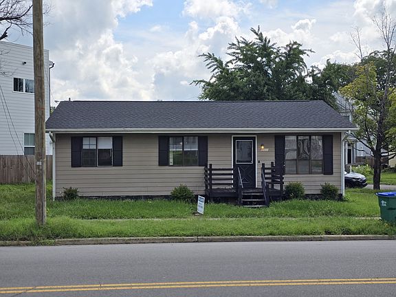3rd image of 3202 Delaware Ave