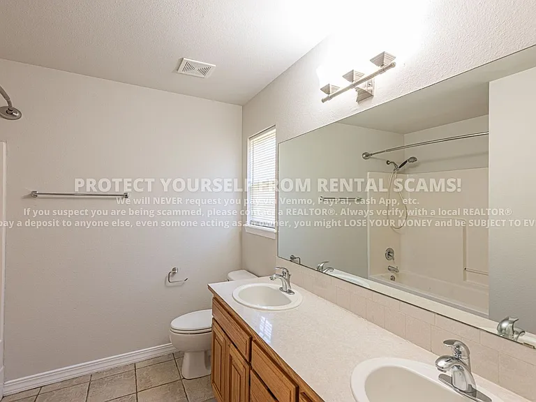 3806 SW Hansom Loop — Photo 10