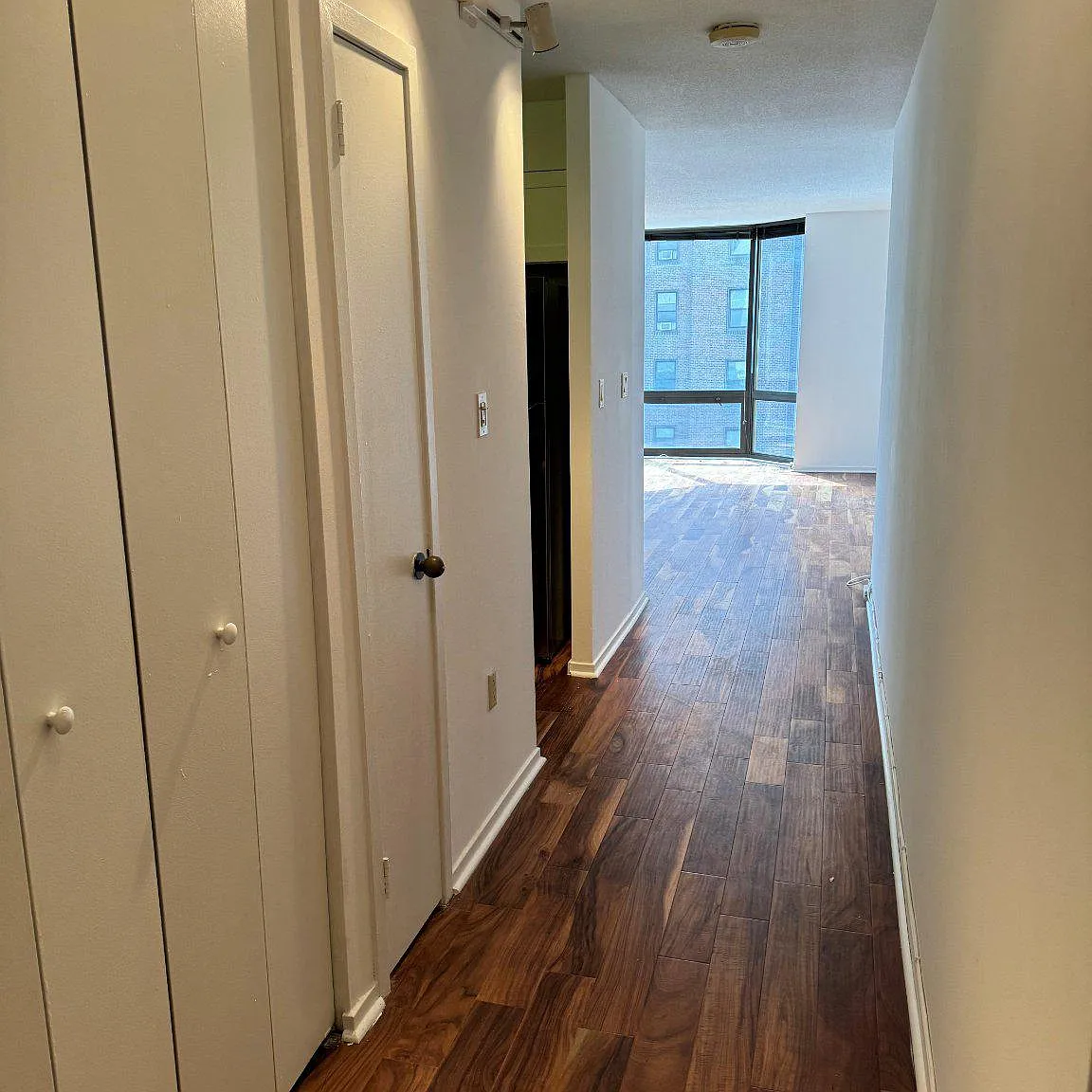 Studio, 1.0 bath, 548 sqft, $1,750 — Photo 2