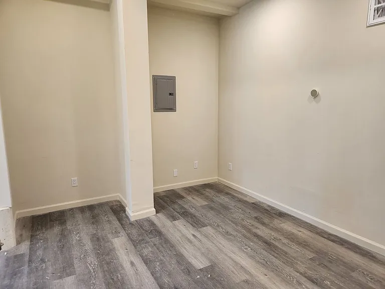 570 Boden Way — Photo 5