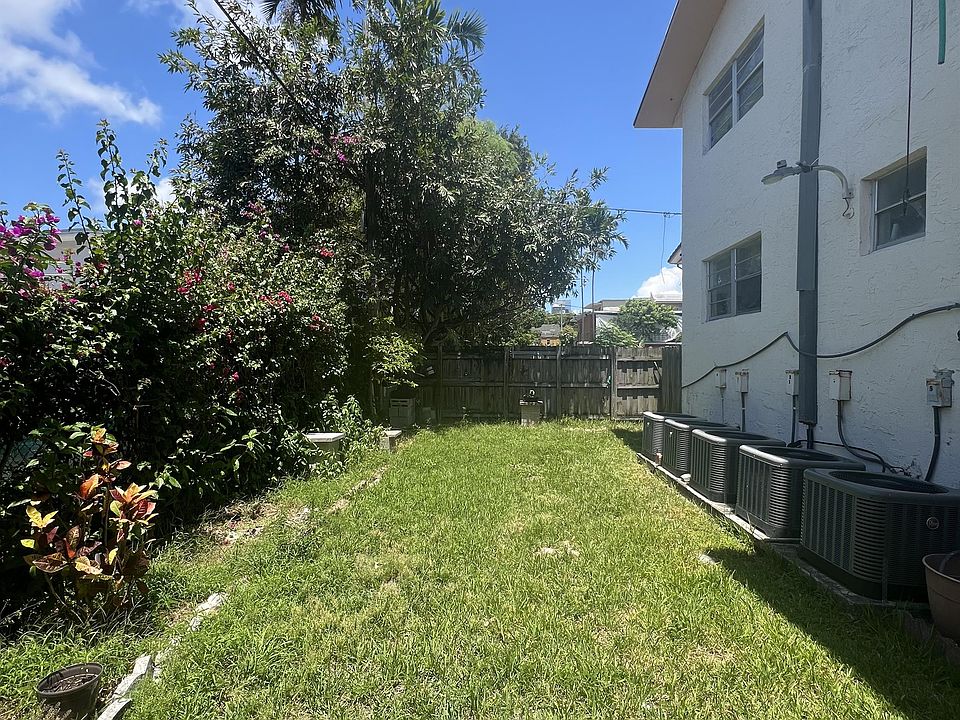 2nd image of 951 SW 7th St #5