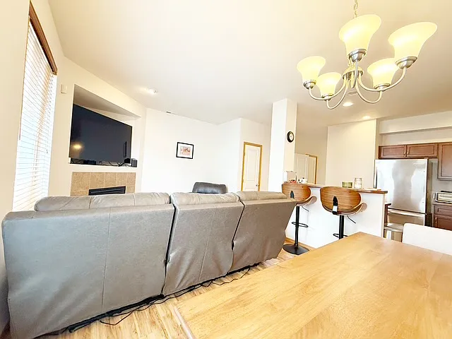 317 NE Miramar Cir #1 — Photo 12