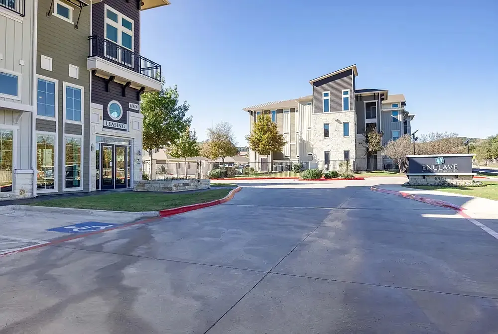 Enclave at the Dominion Apartments — Photo 4