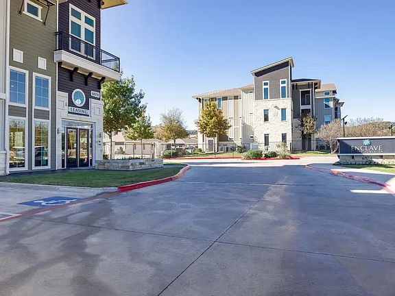 4th image of 6974 Oak Dr APT 3208