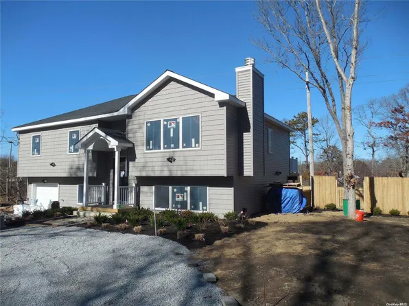 3 Bay Avenue N, Hampton Bays, NY 11946