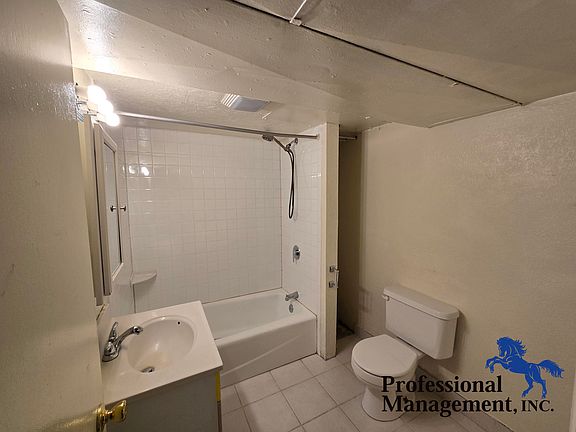 5th image of 345 Custer Ave #2