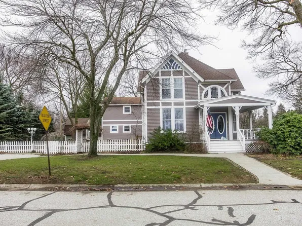 602 Lakeview Ave, Port Huron, MI 48060