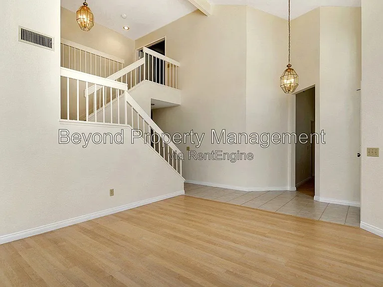 8845 Sparren Way — Photo 3