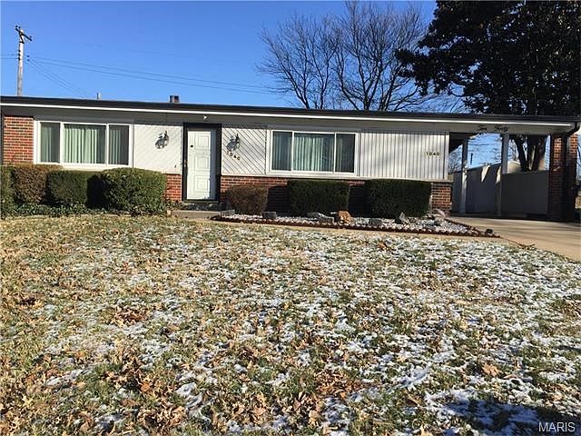 1st image of 1040 Calumet Ln