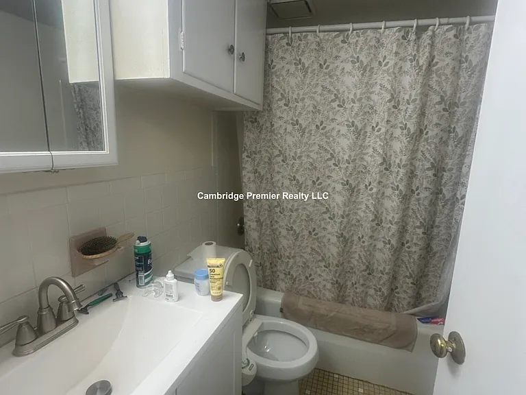 12 Cameron Ave #2 — Photo 9